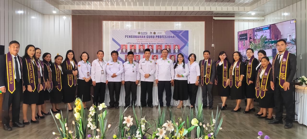 13 Guru Pendidikan Agama Kristen di Tana Toraja Resmi Dikukuhkan sebagai Guru Profesional
